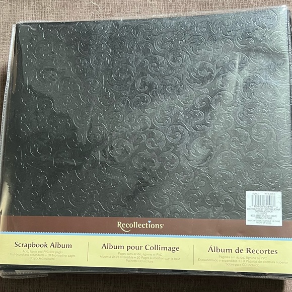 NEW 12x12 inch Black Floral Scrapbook (10-pages included) - Picture 2 of 5